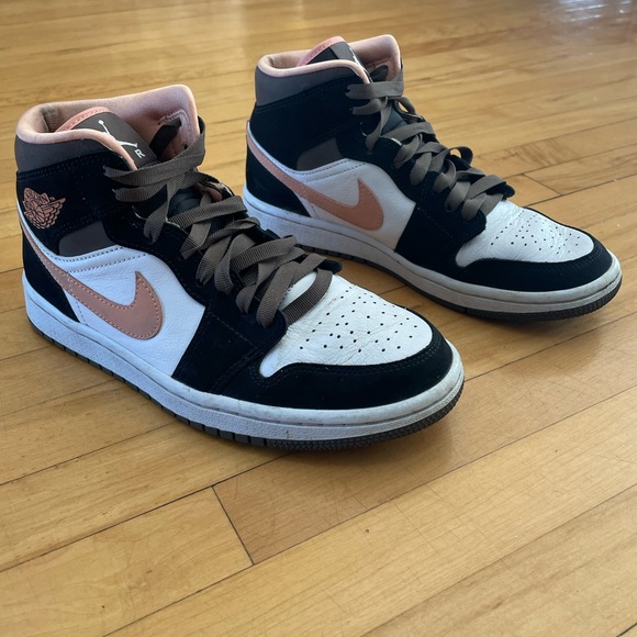 Sneakers Nike Air Jordan pour femmes grandeur 7 - Picture 2 of 4